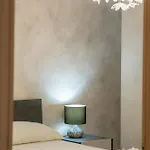 아파트 Alfieri - In *